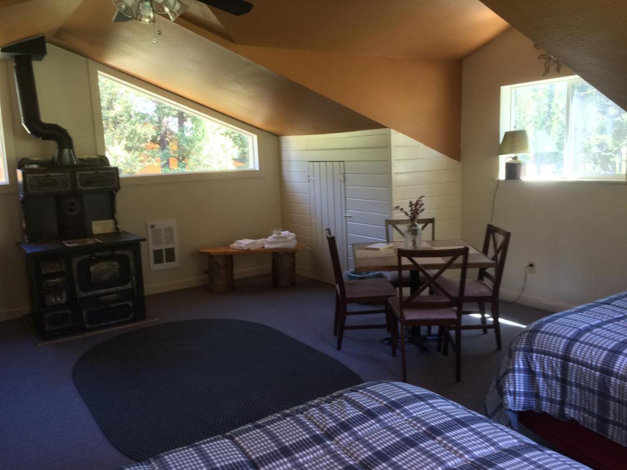 Boulder Creek Lodge Maxville Екстер'єр фото